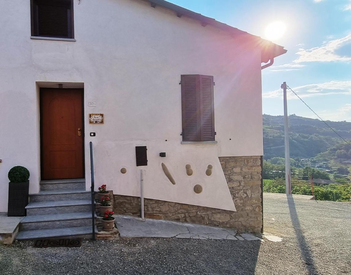 Ca Ed Giuanoto Lägenhet Santo Stefano Belbo Exteriör bild